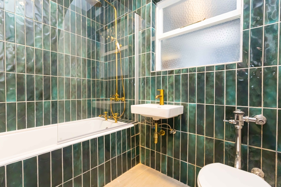 To Let 1 Bedroom Property for Rent in Sea Point Western Cape